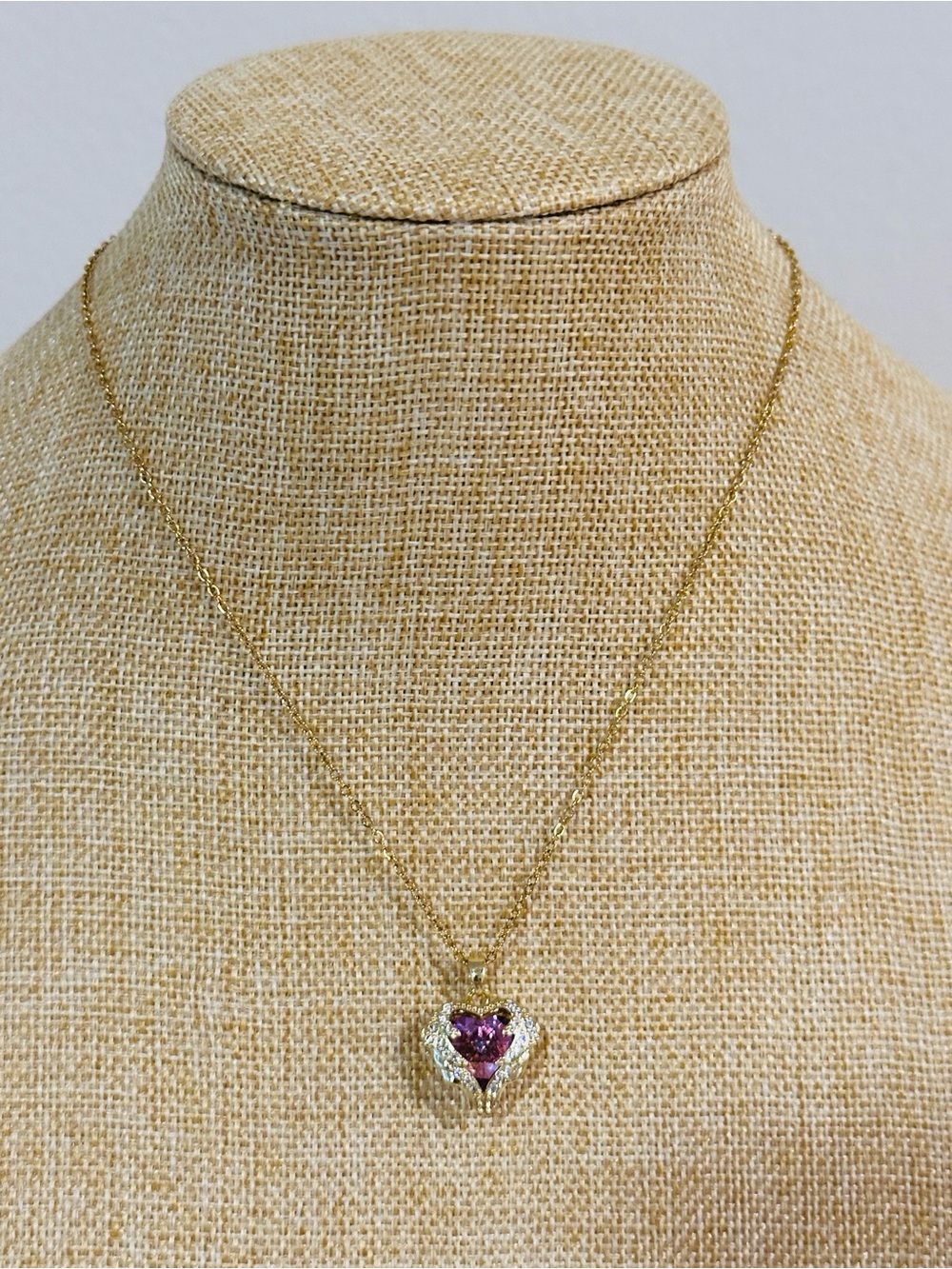 Fashion Jewelry Gold Heart Necklace with Purple Gemstone